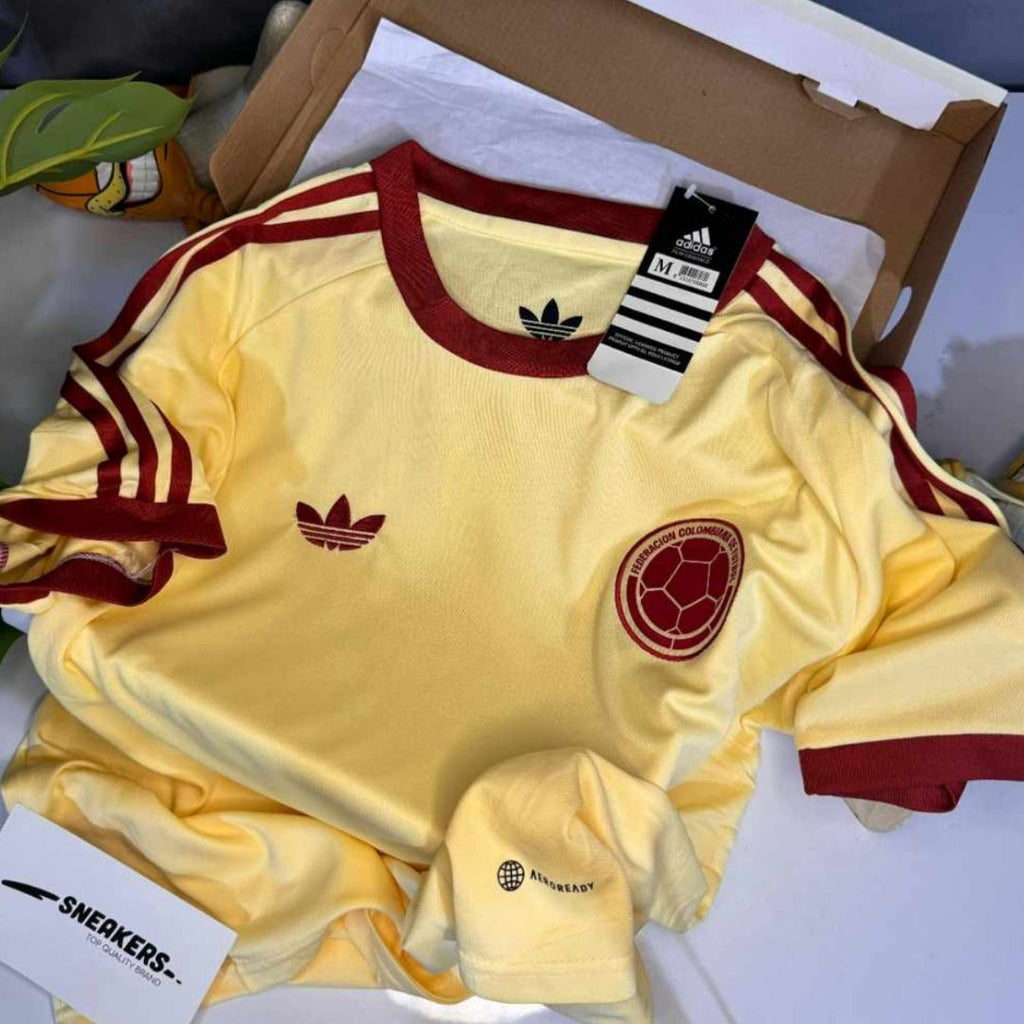 Camiseta retro amarilla – Hombre (estilo vintage Colombia)