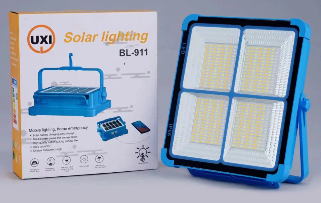 Lámpara Reflectora Solar LED BL-911 con Panel (50W/100W)
